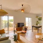 Very 60m With Balcony Near The Beaches! Appartement