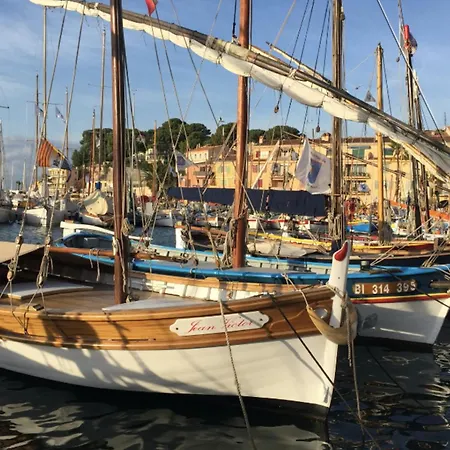 Very 60m With Balcony Near The Beaches! * Six-Fours-les-Plages