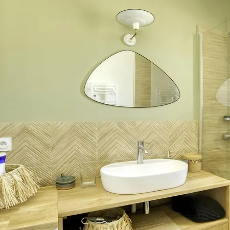 Very 60m With Balcony Near The Beaches! Appartement